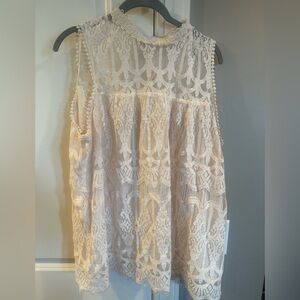 Elegant Cream lined Lace Sleeveless Top